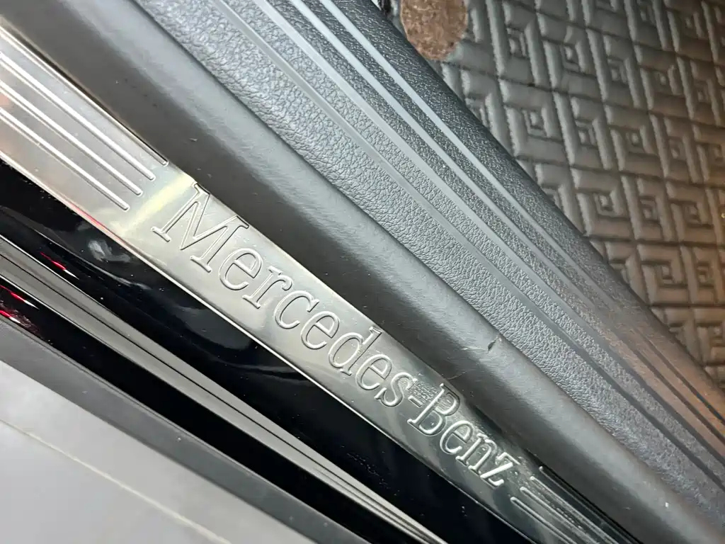 MERCEDES BENZ GLB 2023