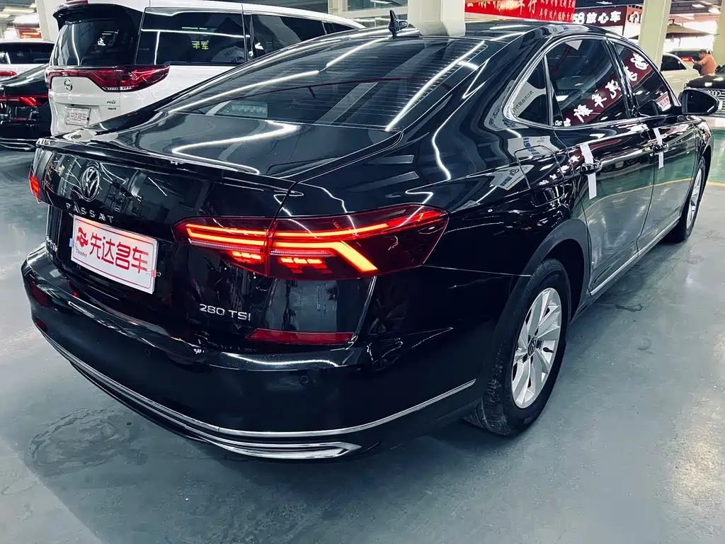 VOLKSWAGEN PASSAT 2020
