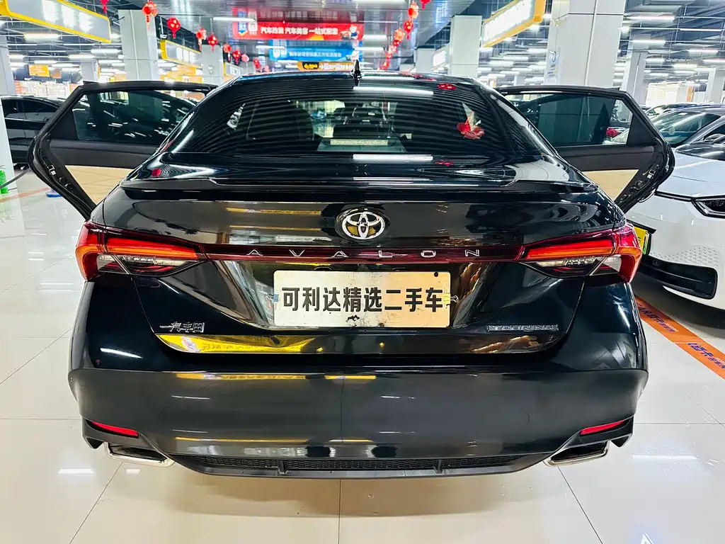 TOYOTA AVALON 2019