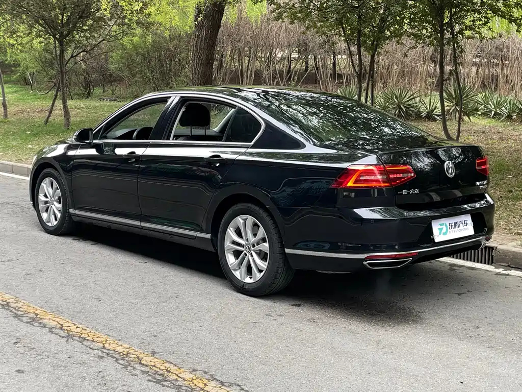 VOLKSWAGEN MAGOTAN 2018
