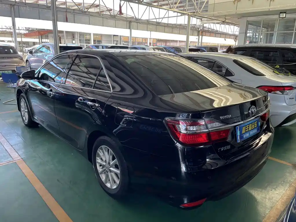 TOYOTA CAMRY 2017