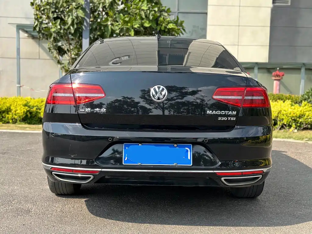 VOLKSWAGEN MAGOTAN 2020
