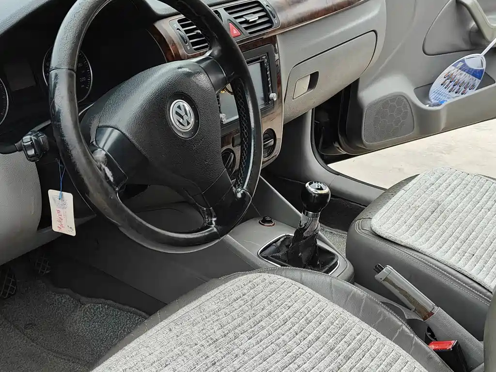 VOLKSWAGEN BORA 2009