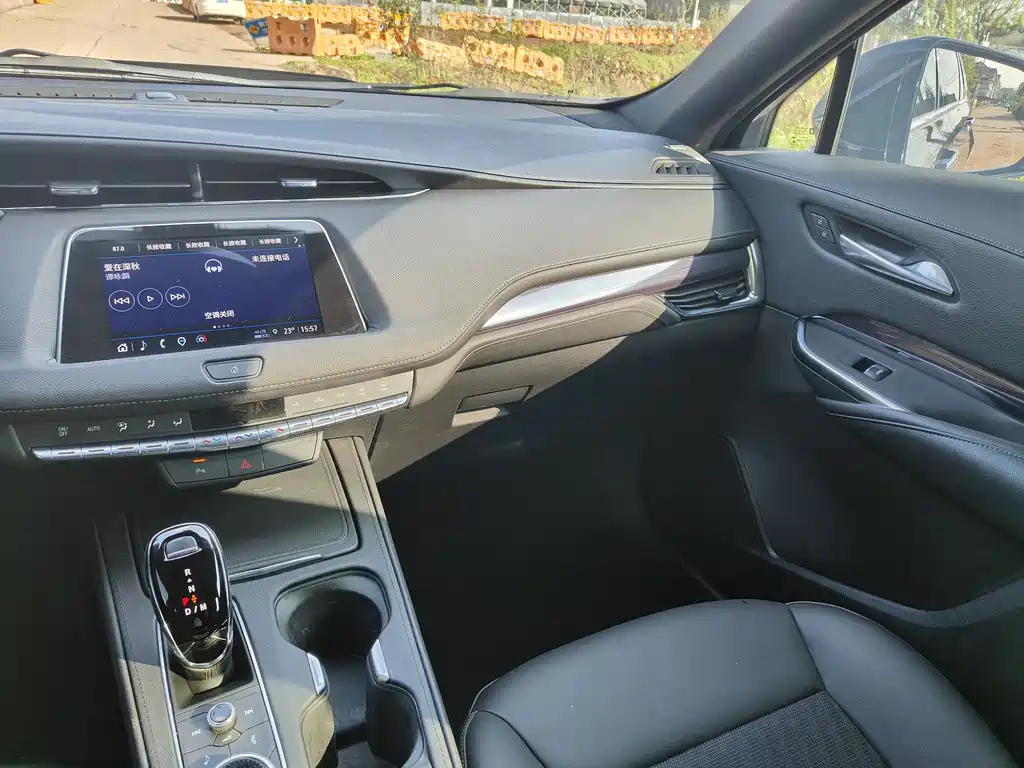 CADILLAC XT4 2023