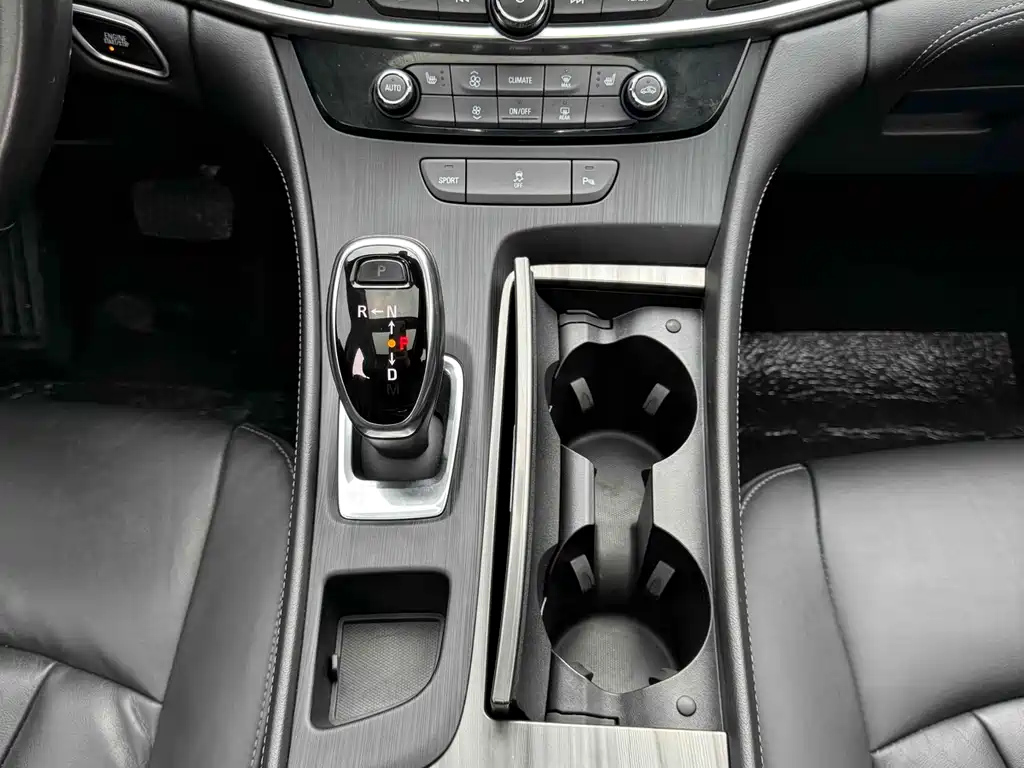 BUICK LACROSSE 2021