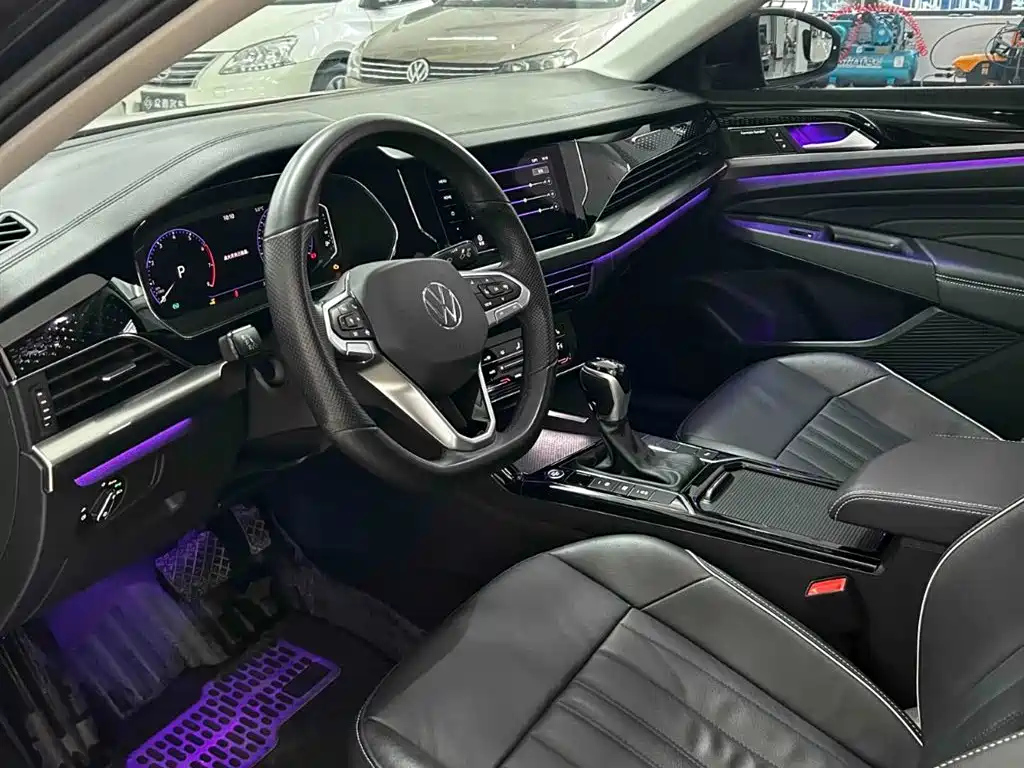 VOLKSWAGEN PASSAT 2021