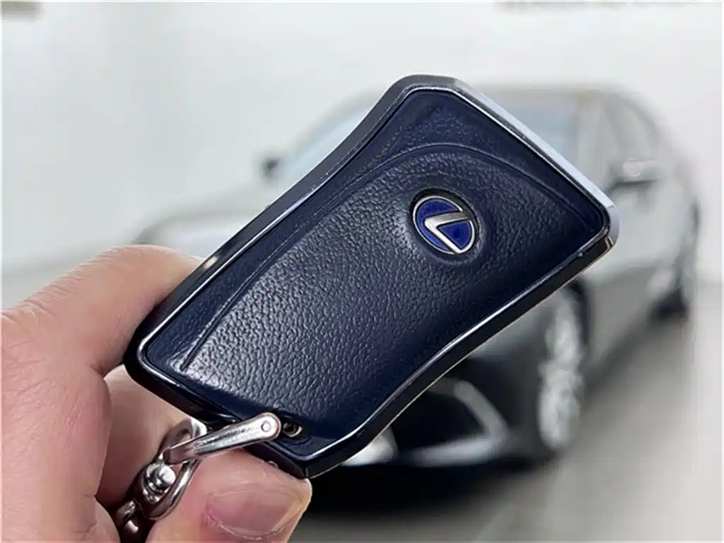 LEXUS ES 2021