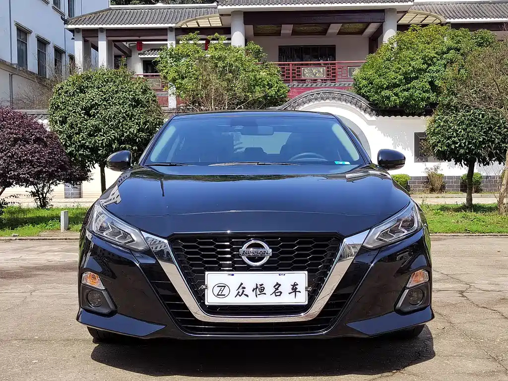 NISSAN TEANA 2022