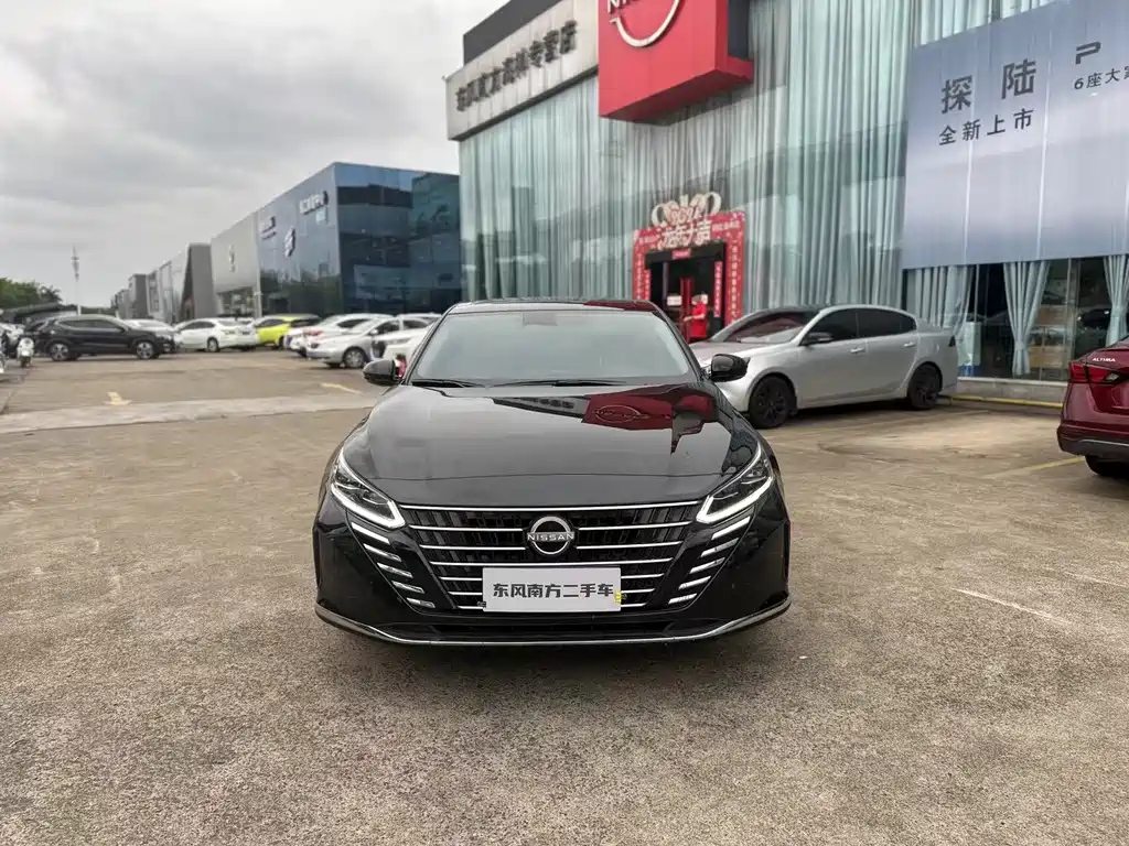 NISSAN TEANA 2023
