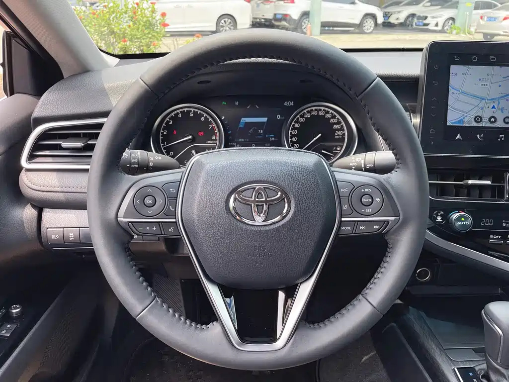 TOYOTA CAMRY 2024