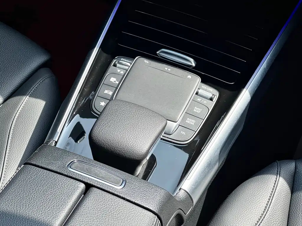 MERCEDES BENZ GLB 2022