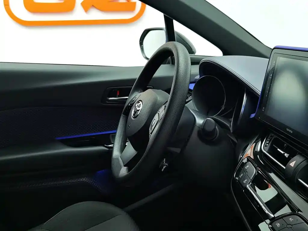 TOYOTA IZOA 2021