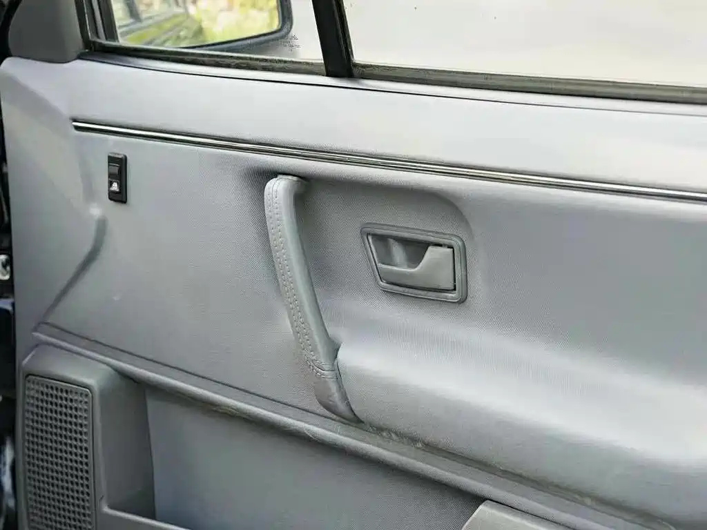 VOLKSWAGEN SANTANA CLASSIC 2010