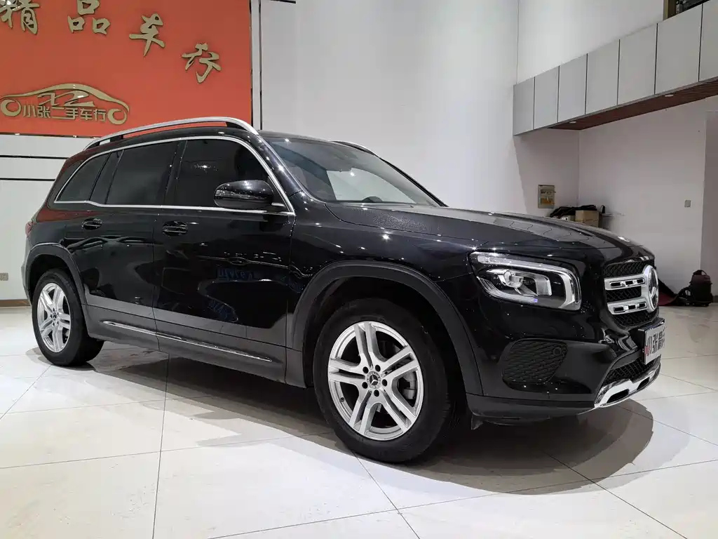 MERCEDES BENZ GLB 2023