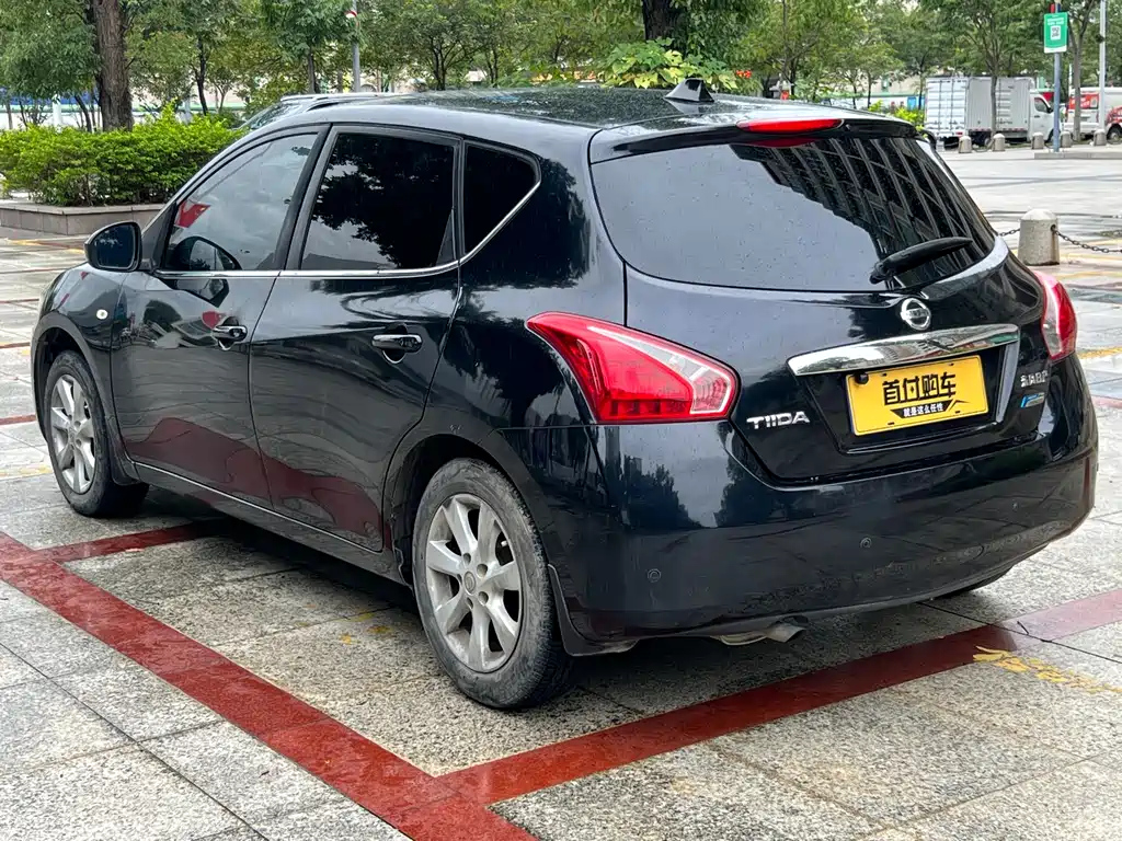 NISSAN TIIDA TIIDA 2012