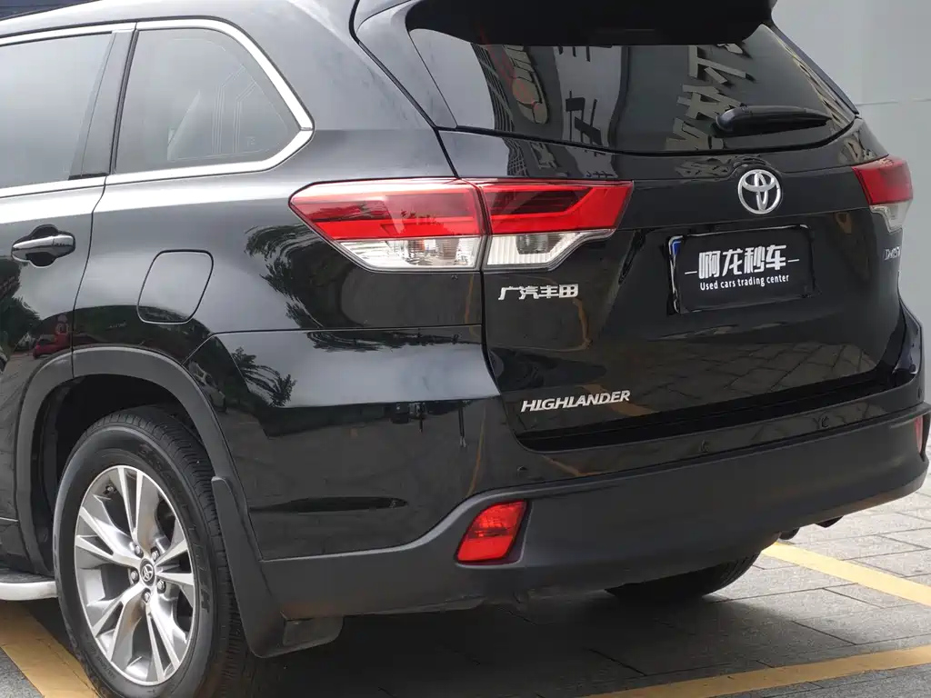 TOYOTA HIGHLANDER 2021