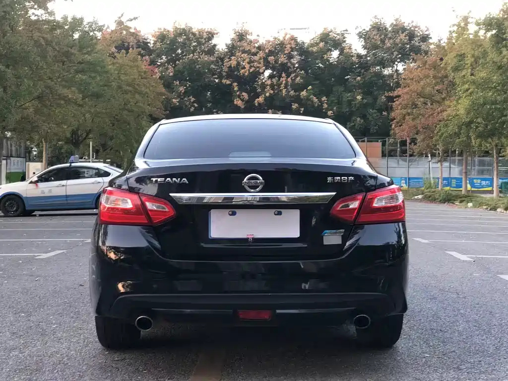 NISSAN TEANA 2018