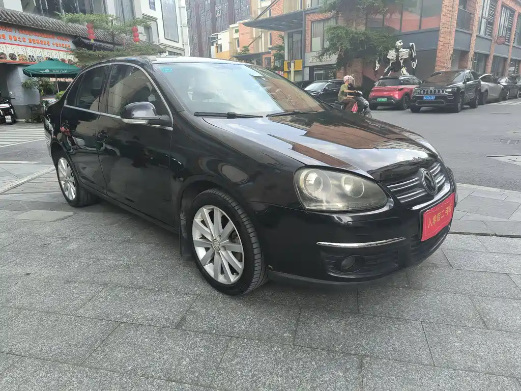 VOLKSWAGEN SAGITAR 2010