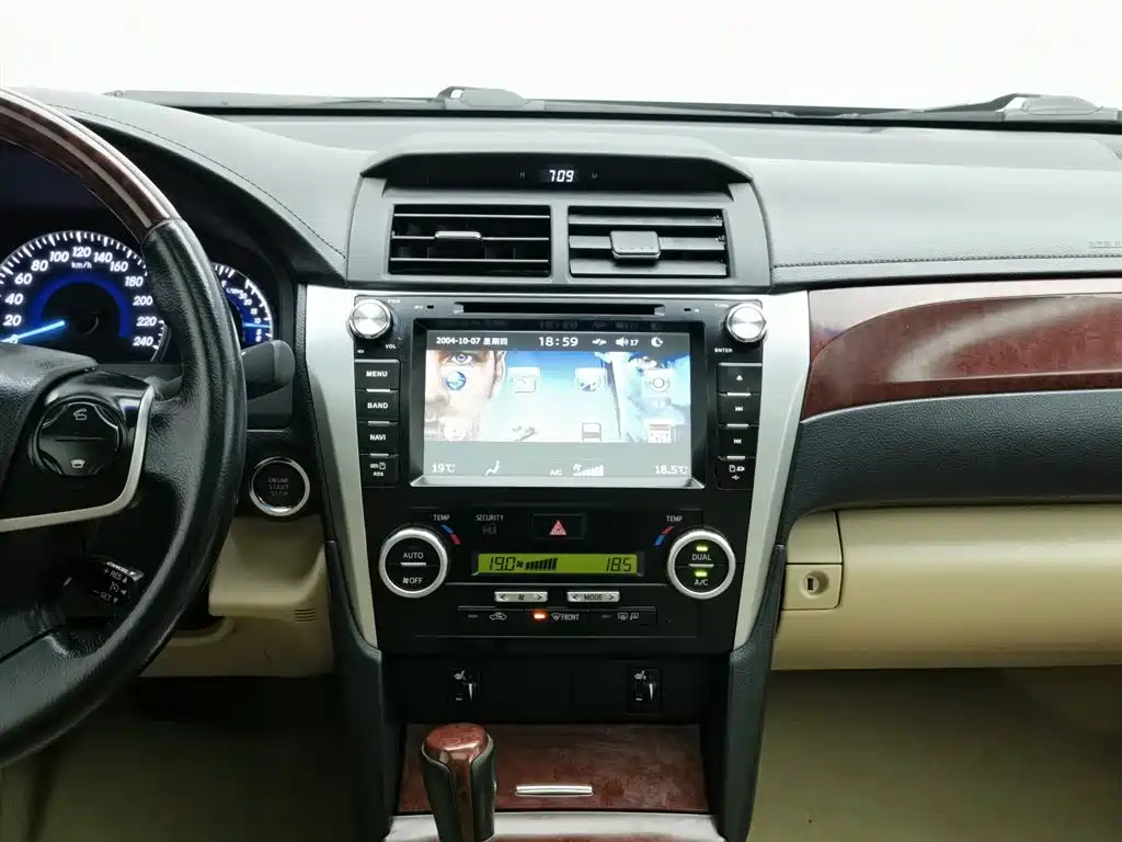 TOYOTA CAMRY 2013
