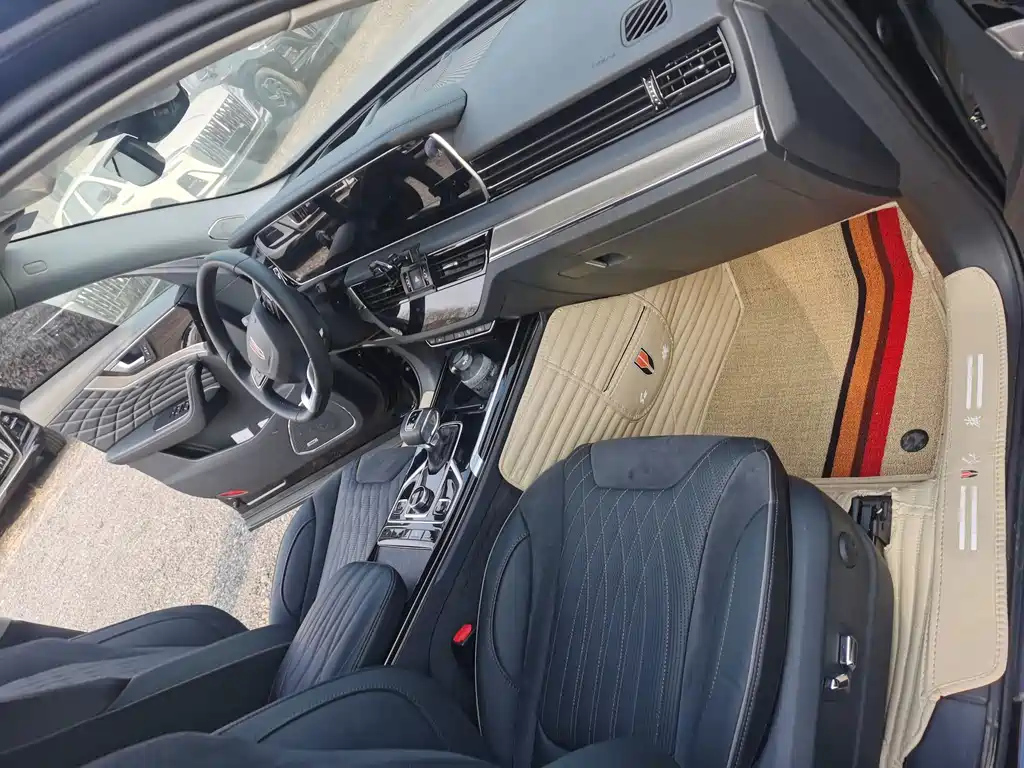 HONGQI HS5 2022