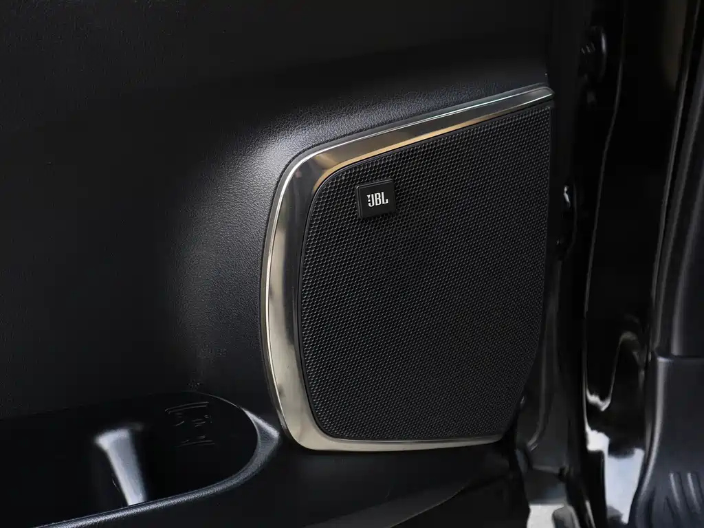 TOYOTA ALPHARD 2018