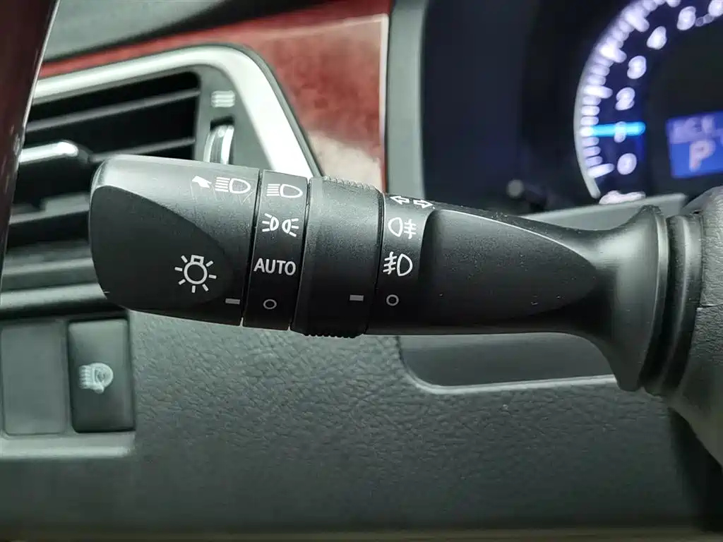 TOYOTA CAMRY 2013