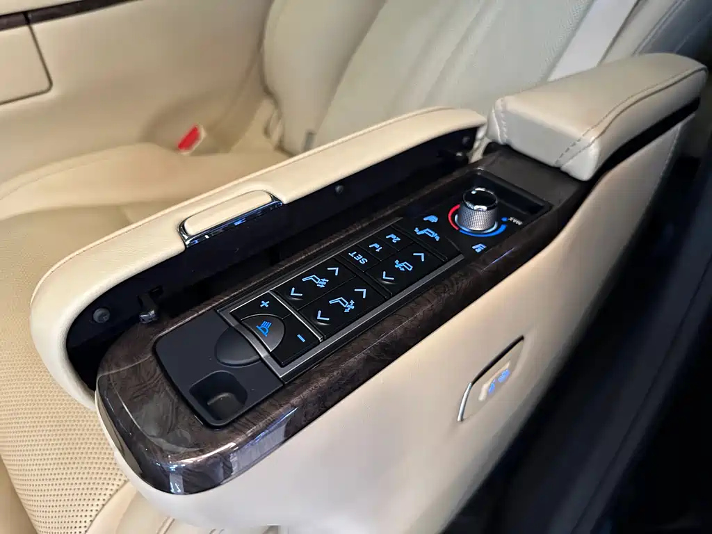 TOYOTA ALPHARD 2019
