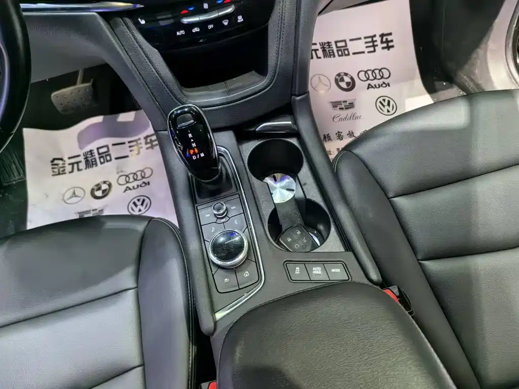 CADILLAC XT5 2022