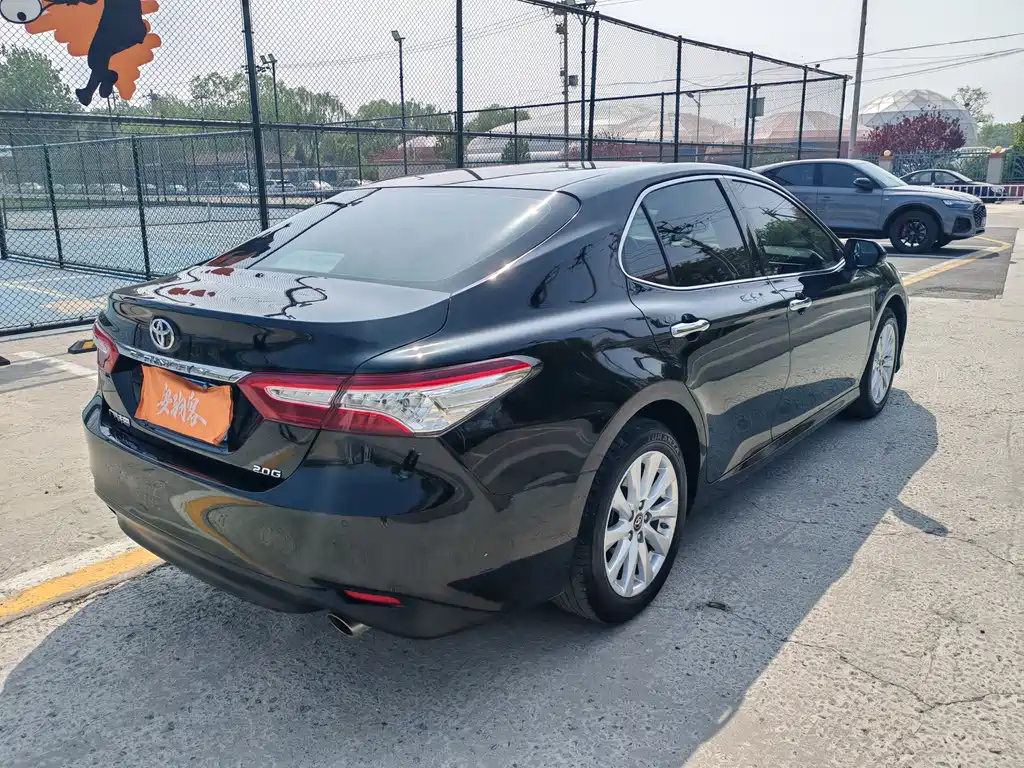TOYOTA CAMRY 2019