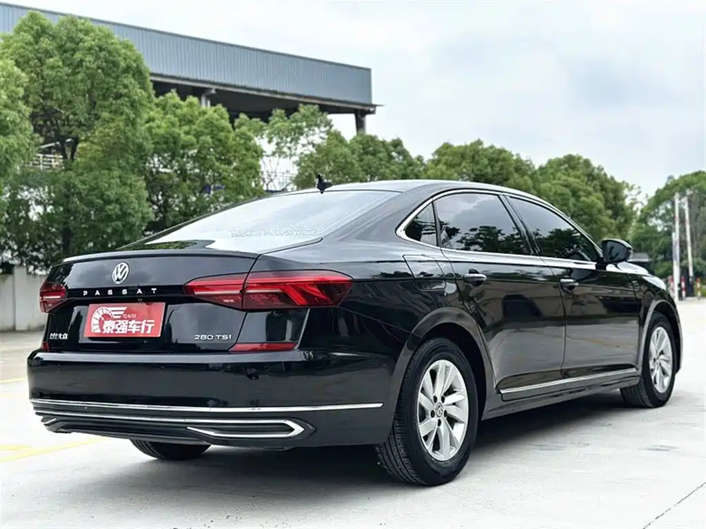 VOLKSWAGEN PASSAT 2020