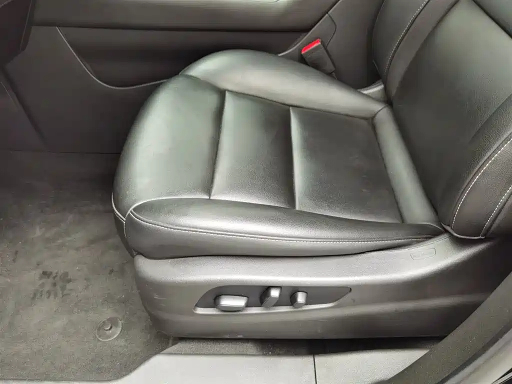 CADILLAC XT4 2021
