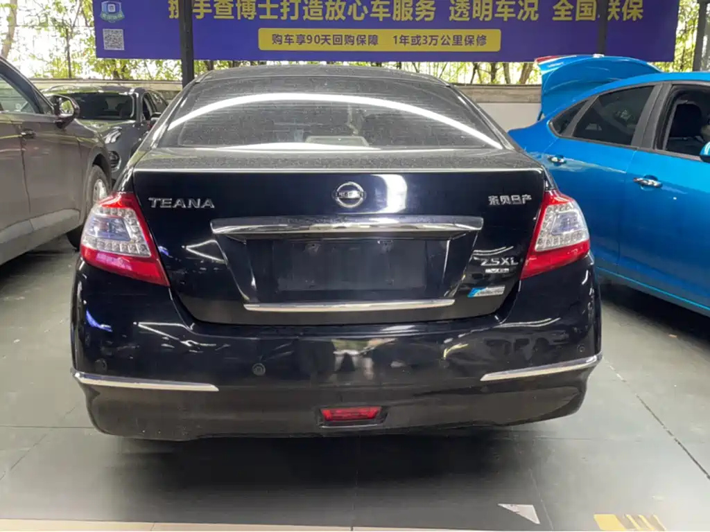 NISSAN TEANA 2011