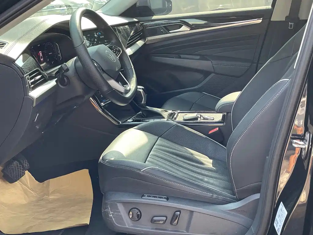 VOLKSWAGEN PASSAT 2022