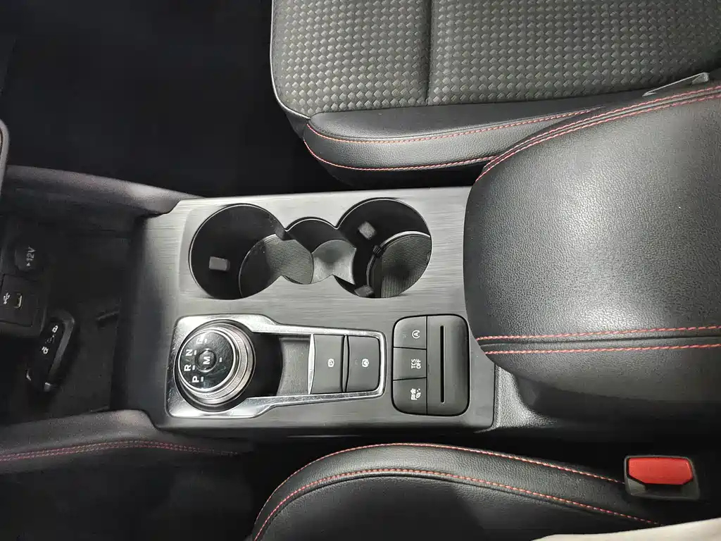 FORD FOCUS 2021