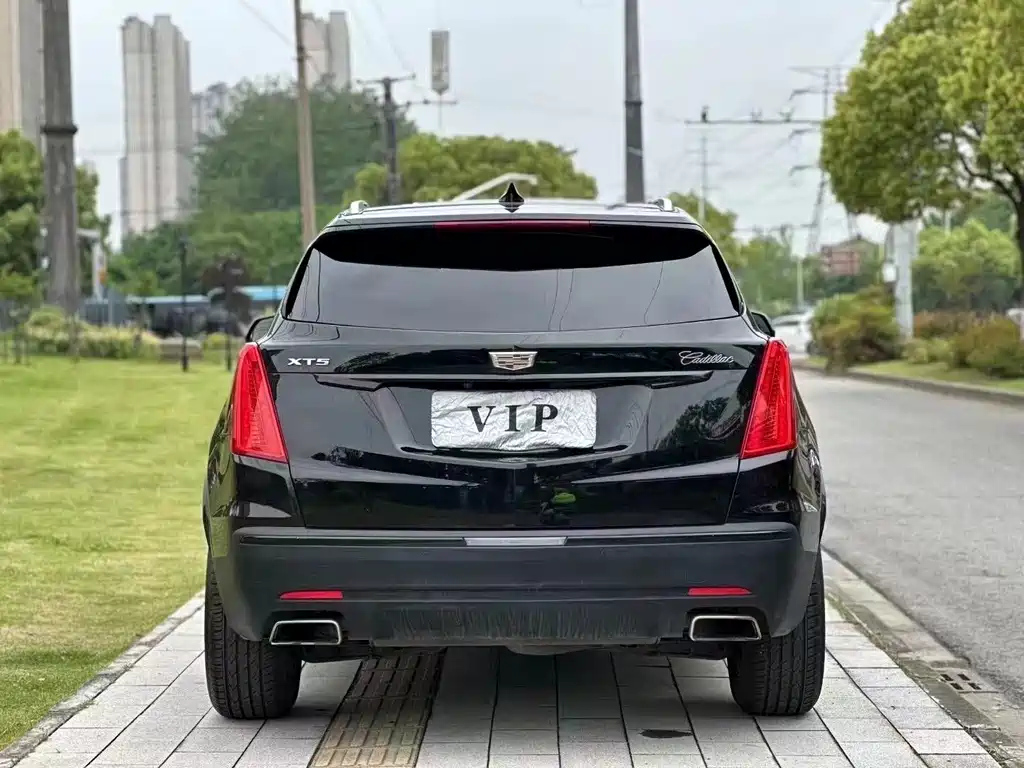 CADILLAC XT5 2017
