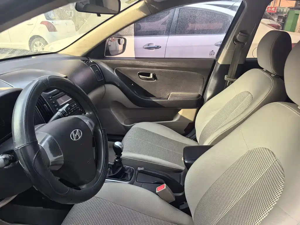 HYUNDAI CELESTA 2014
