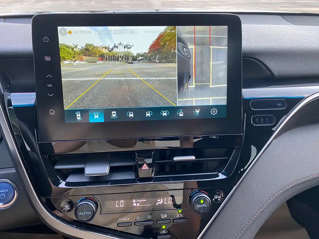 TOYOTA CAMRY 2021