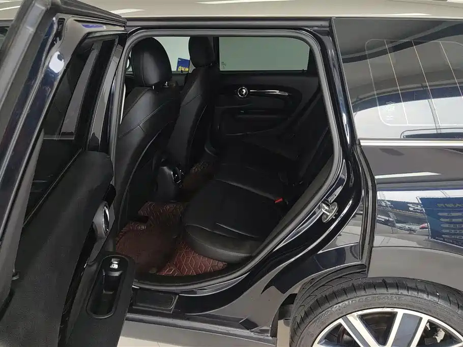 MINI CLUBMAN 2019
