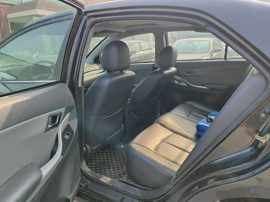 ZOTYE Z300 2014