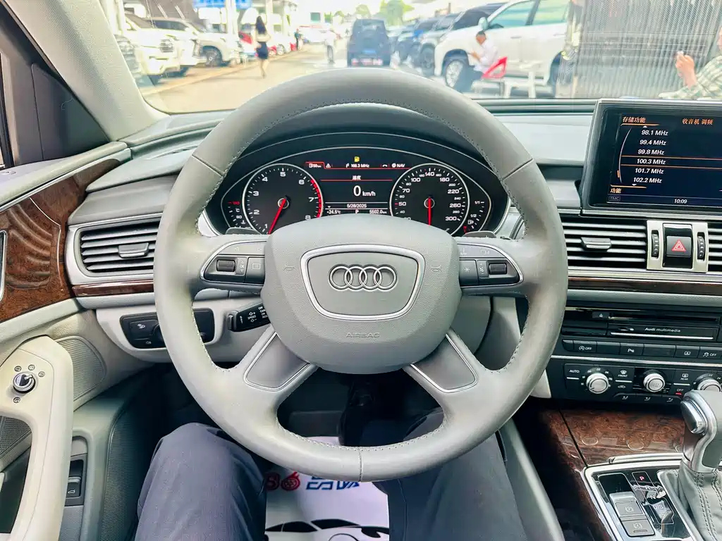 AUDI A6L 2012