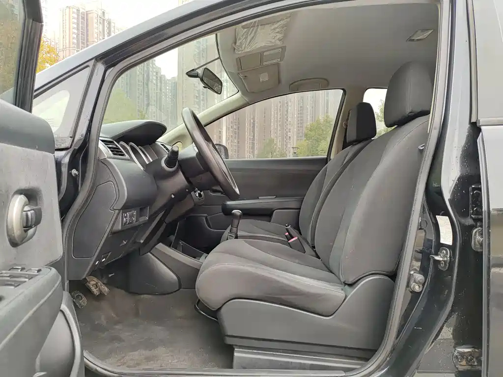 NISSAN TIIDA TIIDA 2010