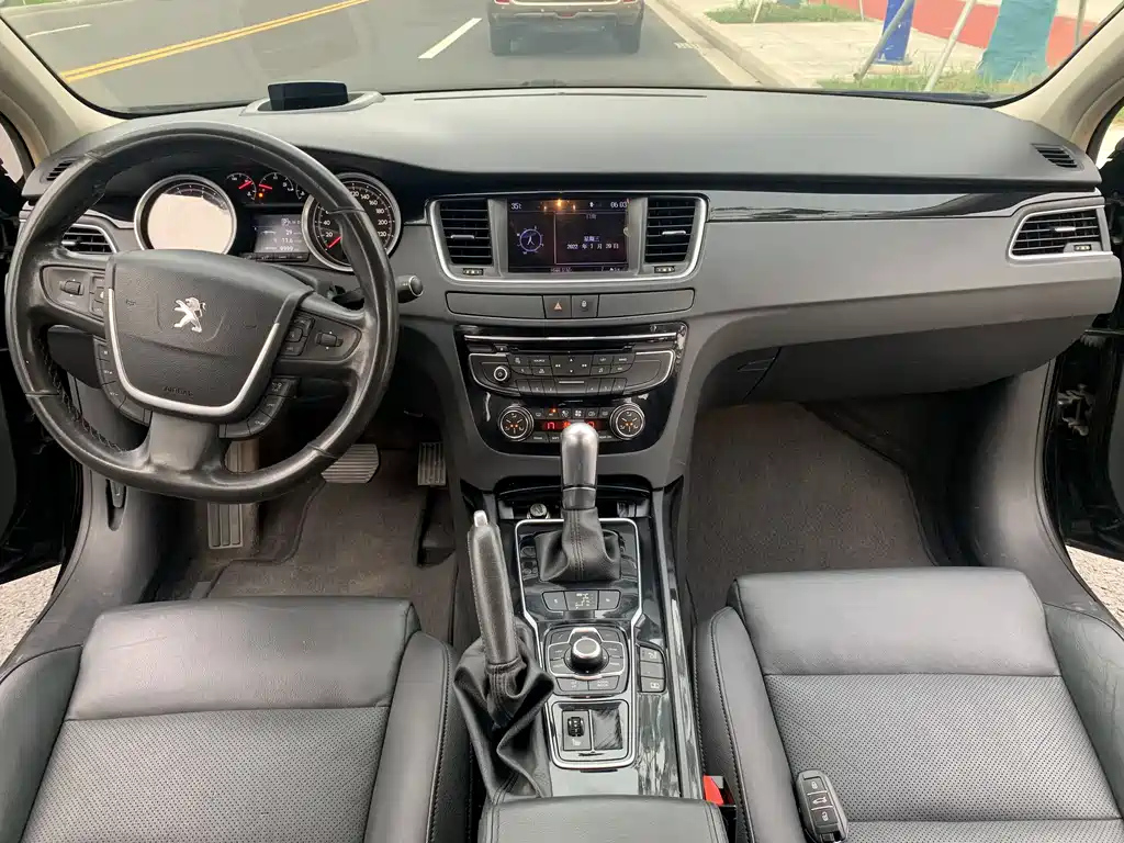 PEUGEOT 508 2012