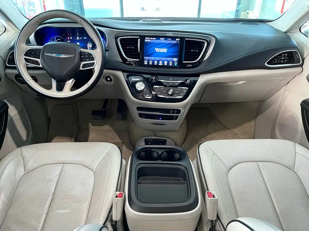 CHRYSLER OTHER 2018