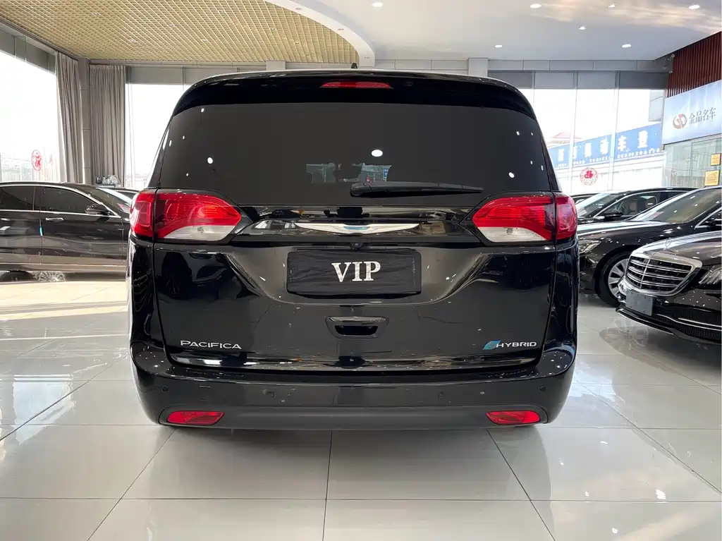 CHRYSLER OTHER 2018