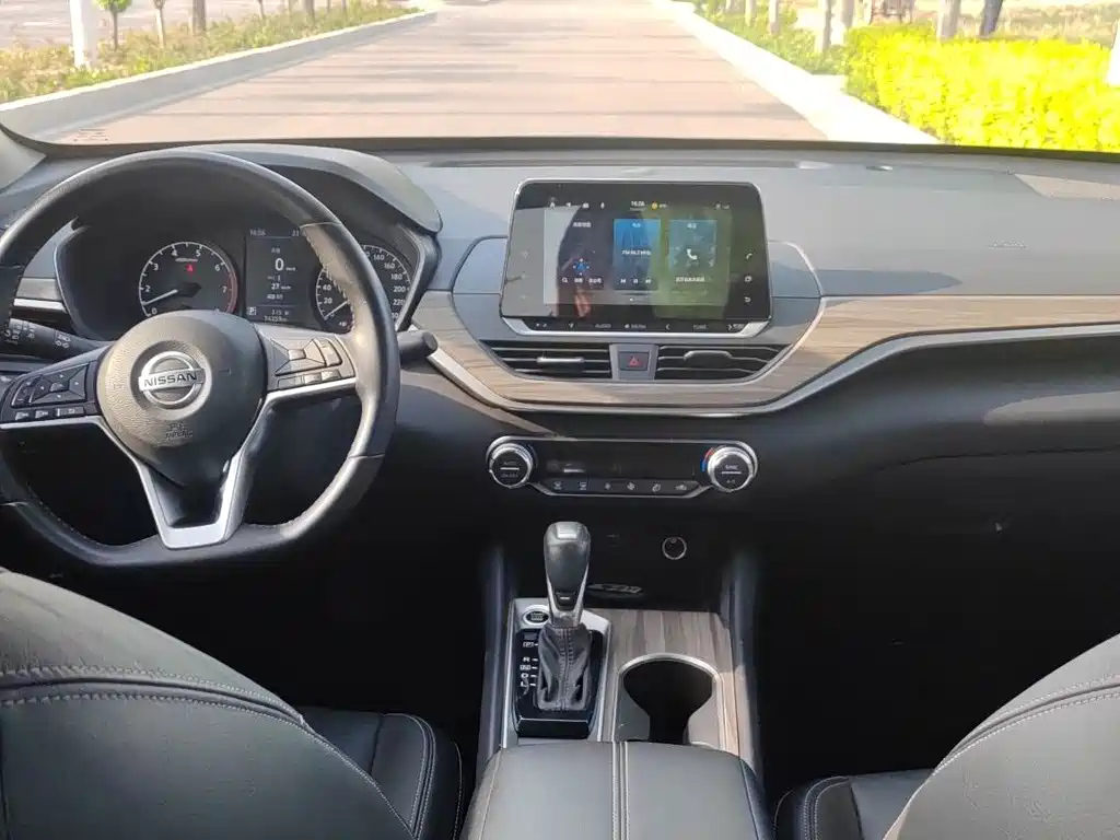 NISSAN TEANA 2021