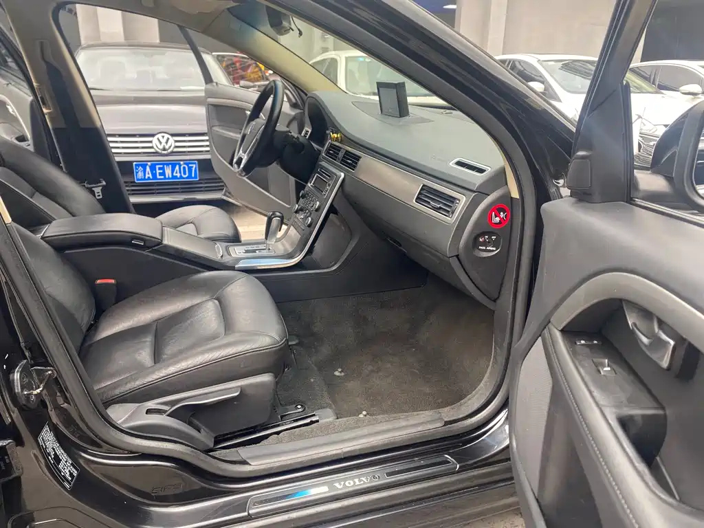 VOLVO S80L 2012