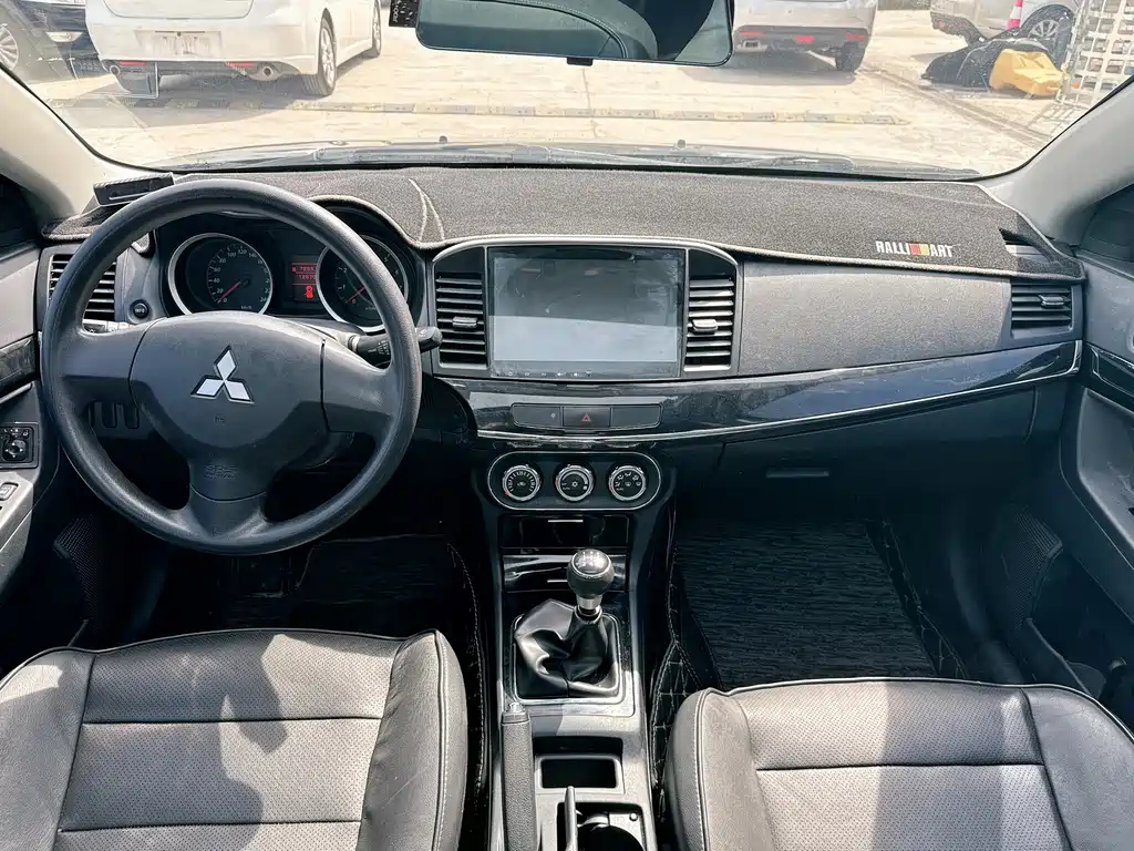 MITSUBISHI LANCER EX 2014