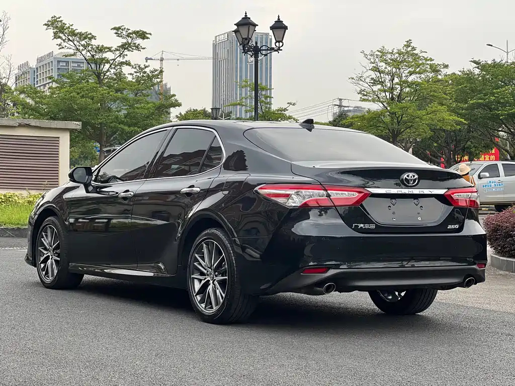 TOYOTA CAMRY 2022