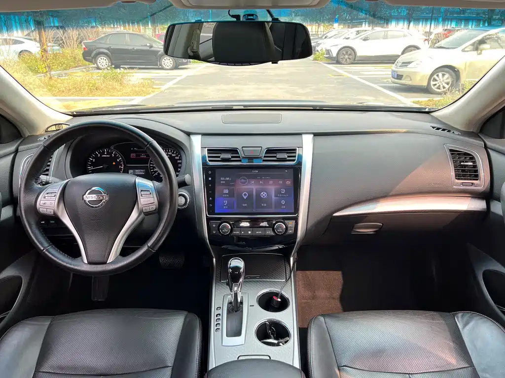 NISSAN TEANA 2018