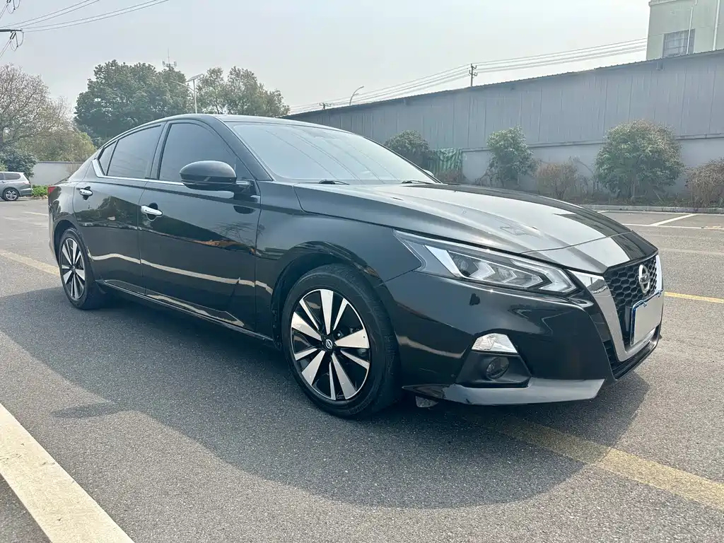 NISSAN TEANA 2022